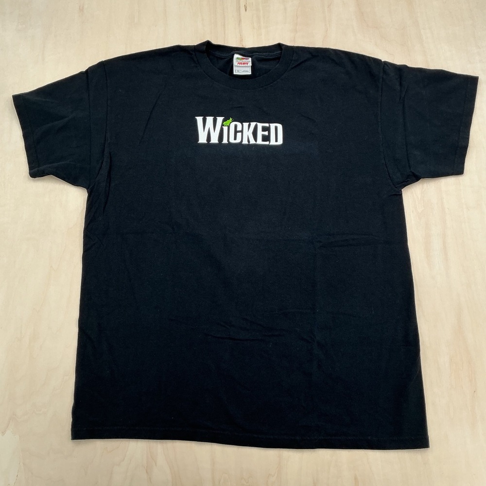 Wicked T-Shirt XL Black Defy Gravity Graphic Broadway Goth Fruit of the Loom
